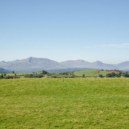Cefn Bach Villa Capel Garmon Eksteriør billede